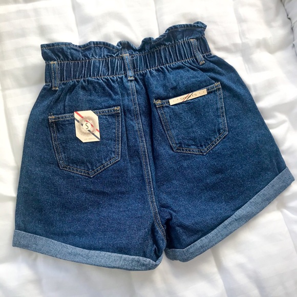Paperbag Shorts Denim | Medium Wash - Picture 3 of 3